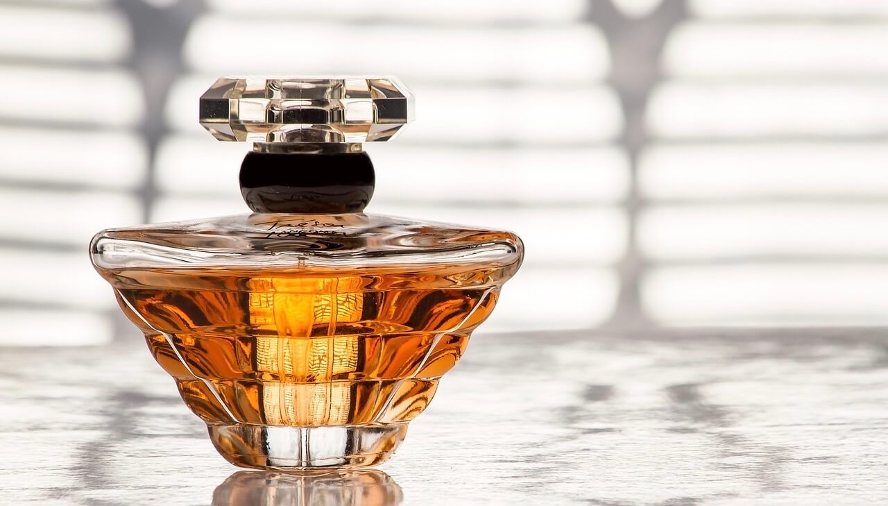 Elegant Choices: Oud Perfume for Men Explained
