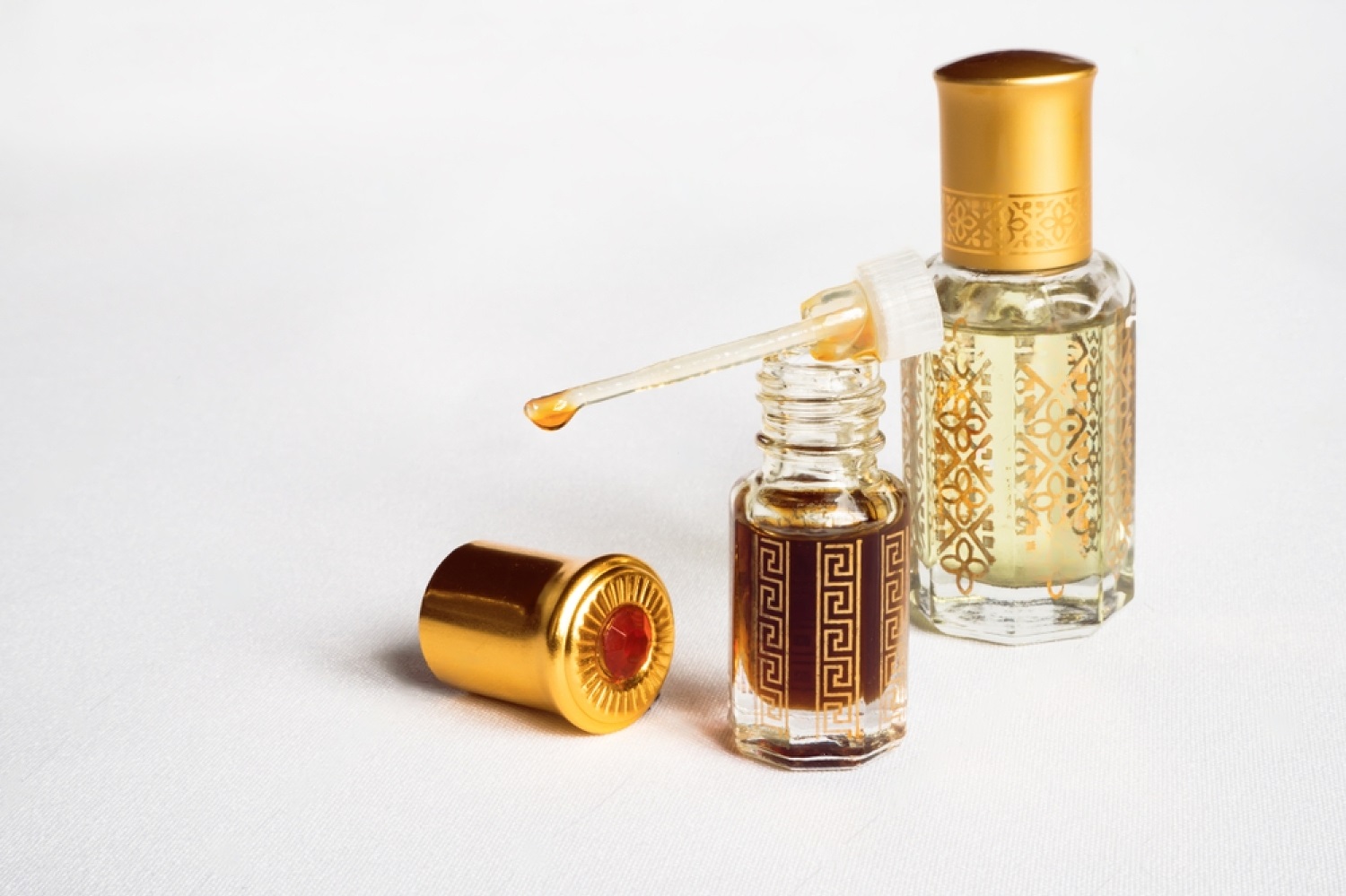 Opulence Redefined: Luxury Living with Arabian Perfume Oil