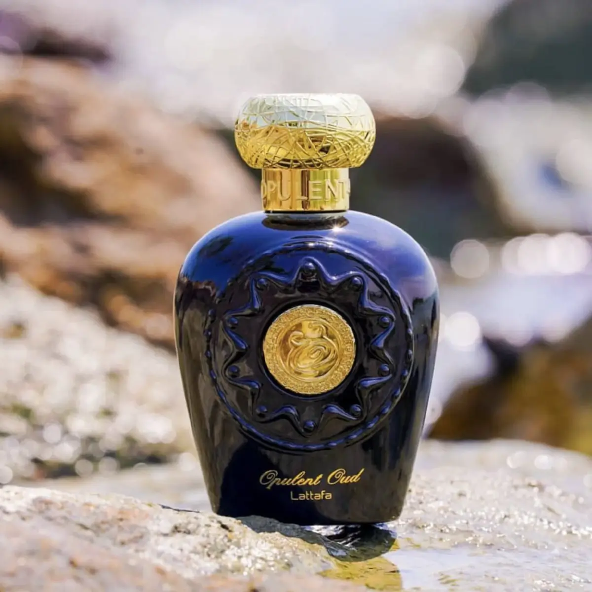 Oud Unveiled: A Glimpse into the World of Women’s Oud Fragrances