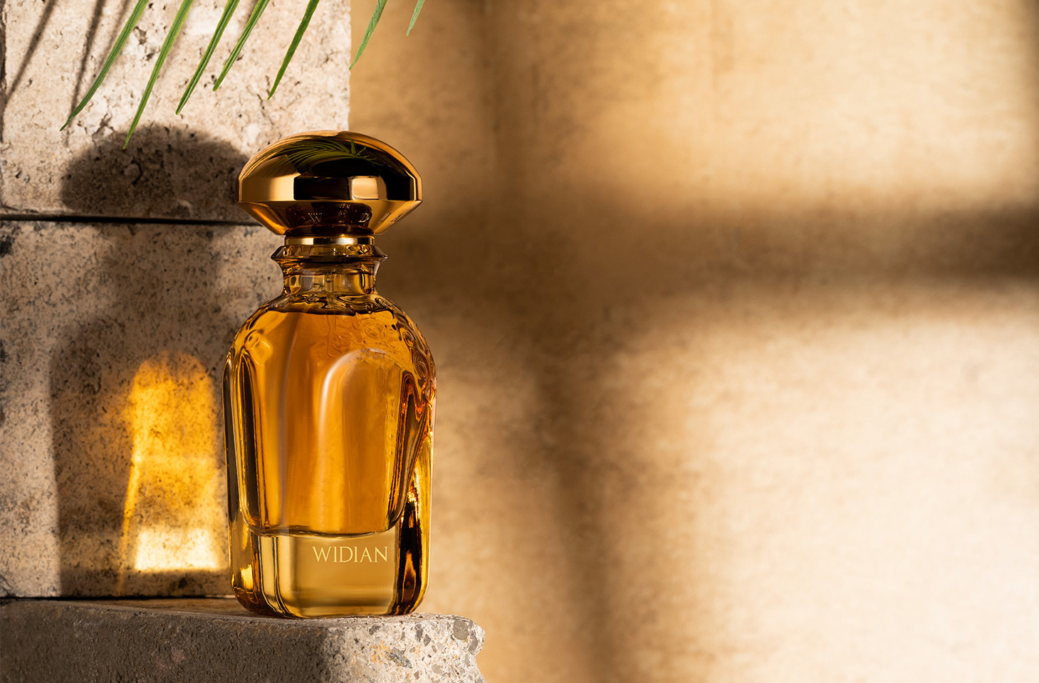 The Artistry of Perfume Bottles: Elegant Designs in Arabian Perfumery